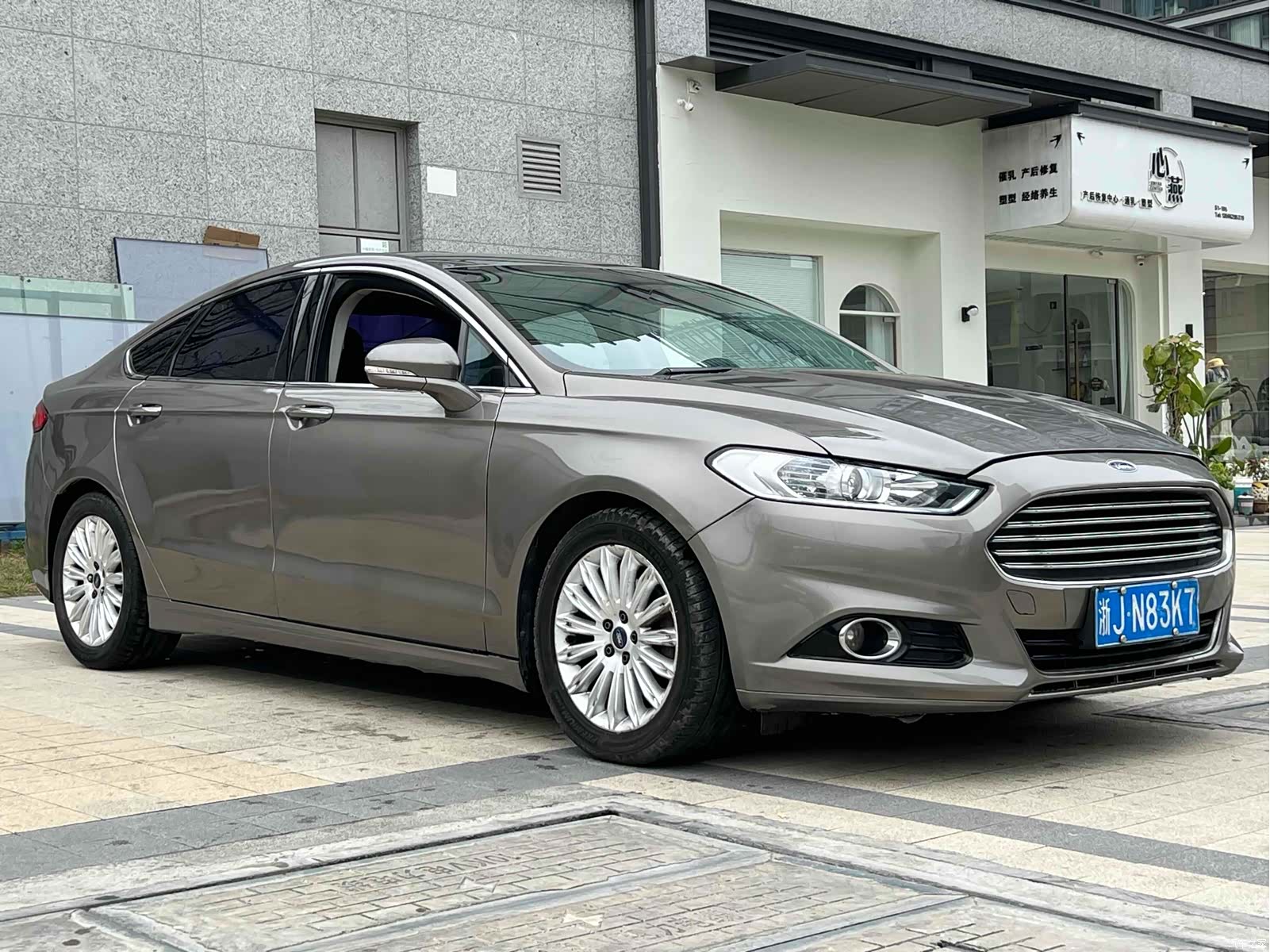 Ford Mondeo, 2015 3