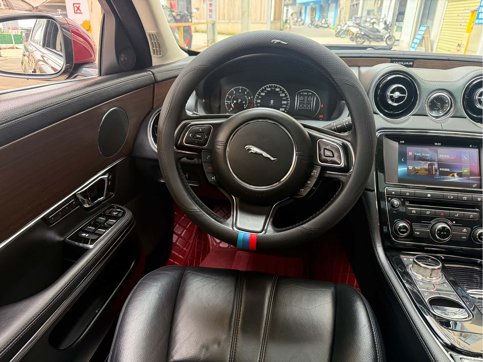 Jaguar XJ, 2018 12