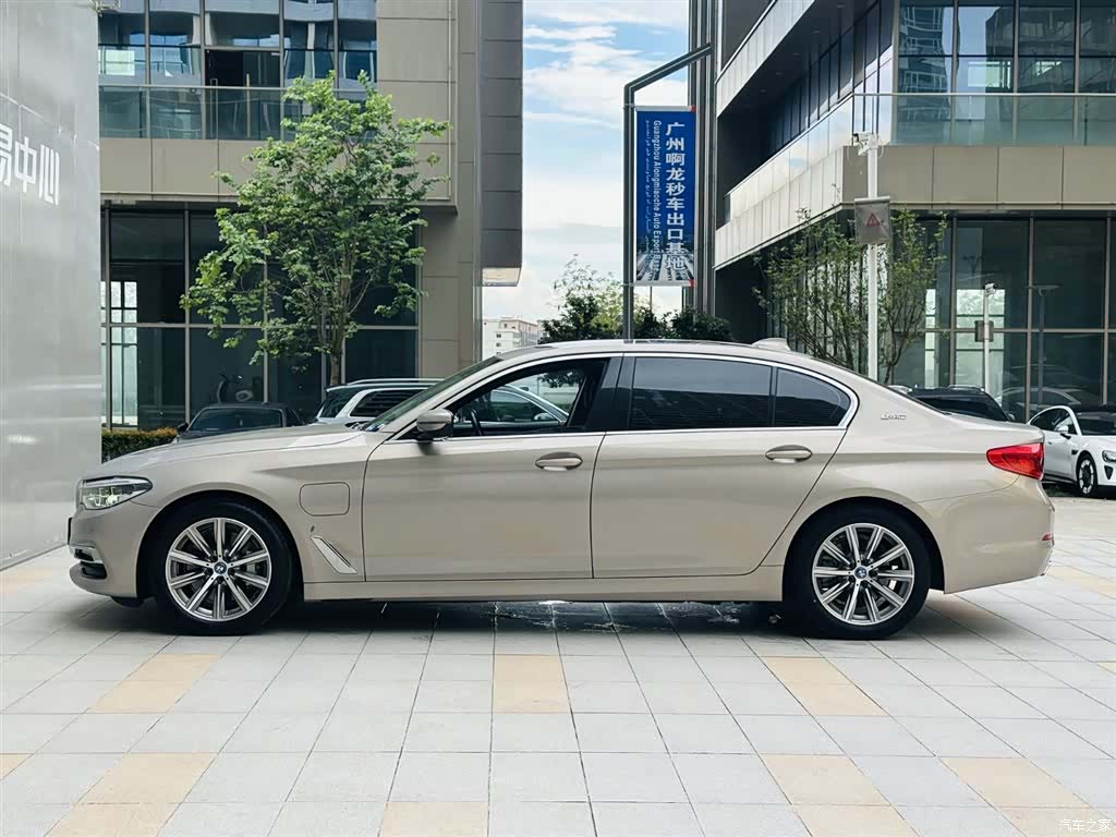 BMW 5 Series, 2018 4