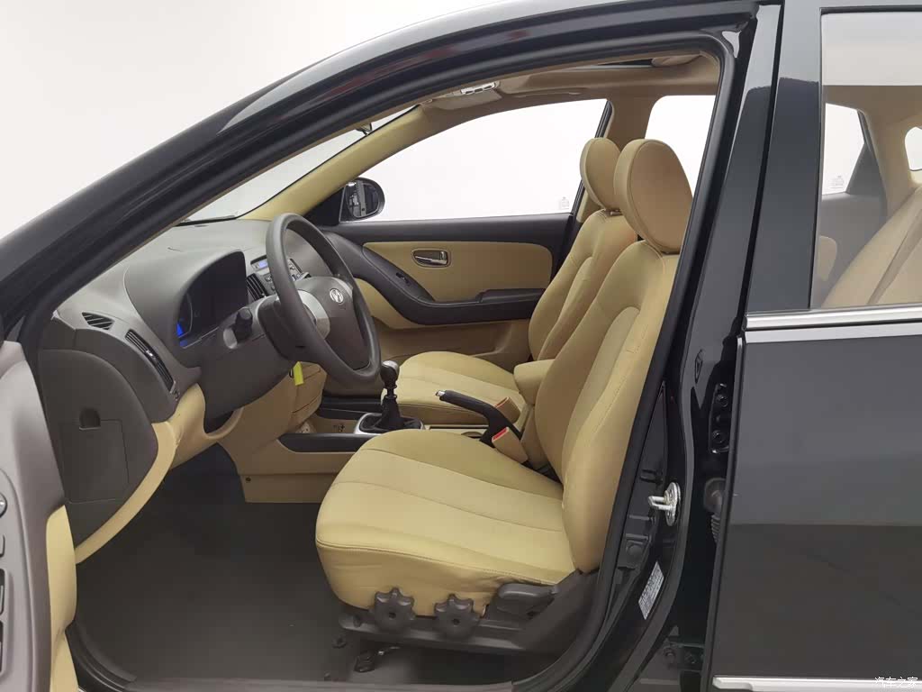 Hyundai GLS, 2010 10