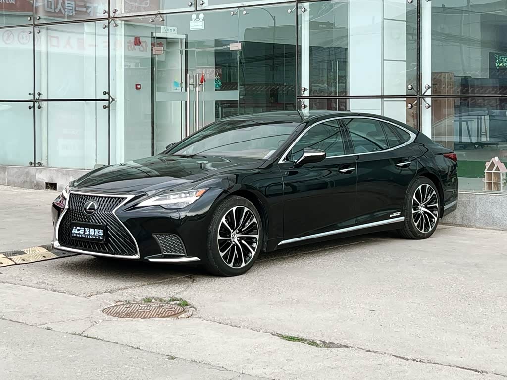 Lexus LS