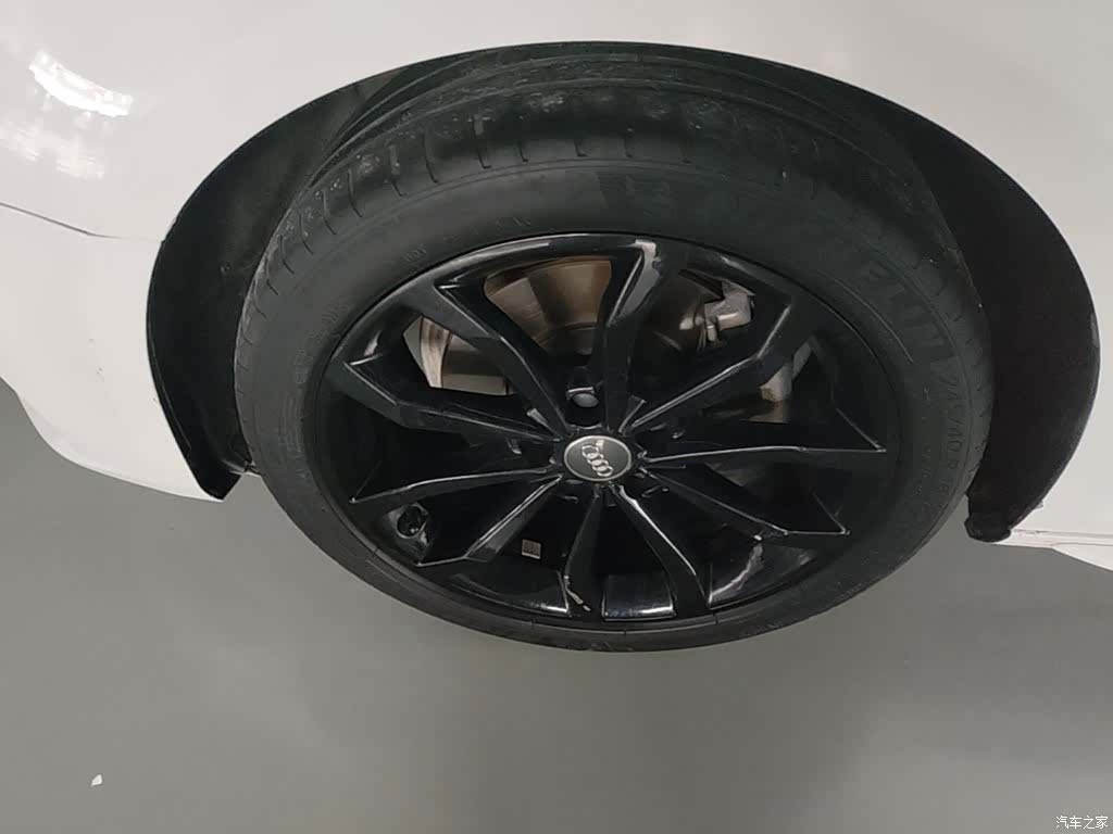 Audi A4L, 2018 23