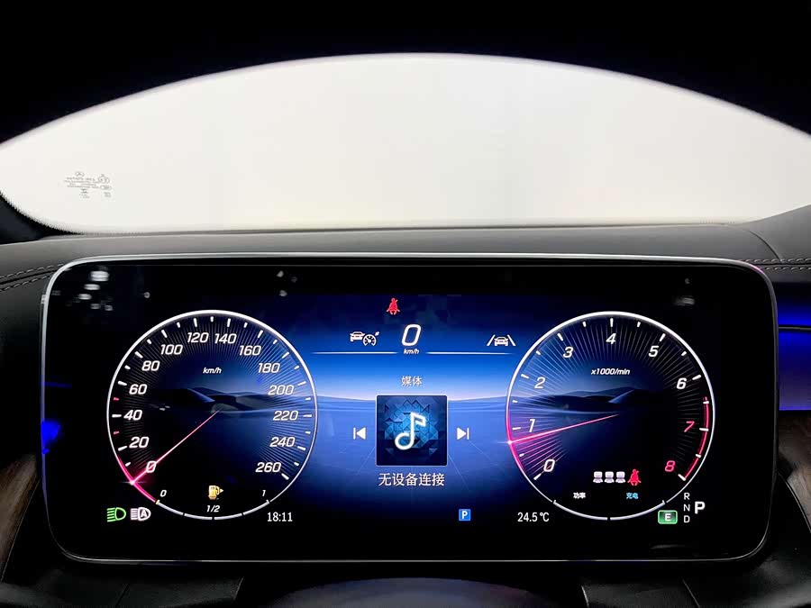 Mercedes-Benz GLC-Class 2025, фото 9
