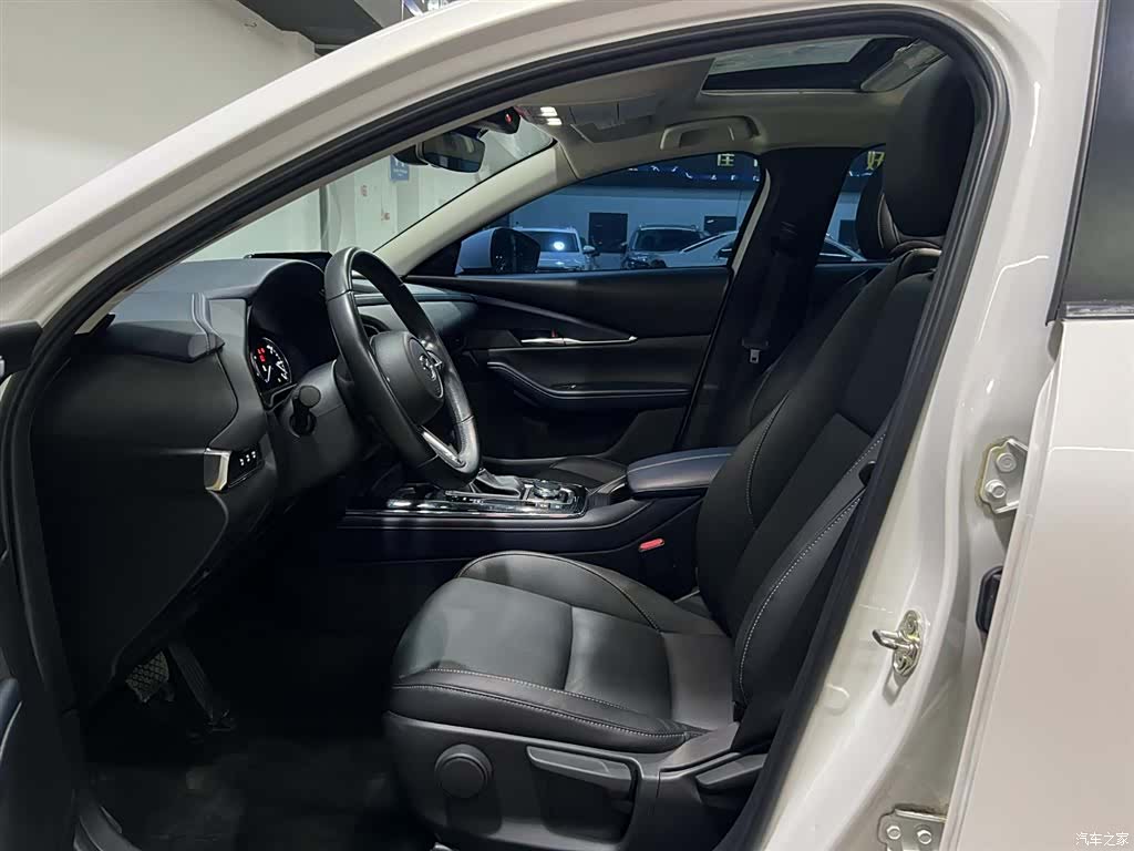 Mazda CX-30, 2022 8