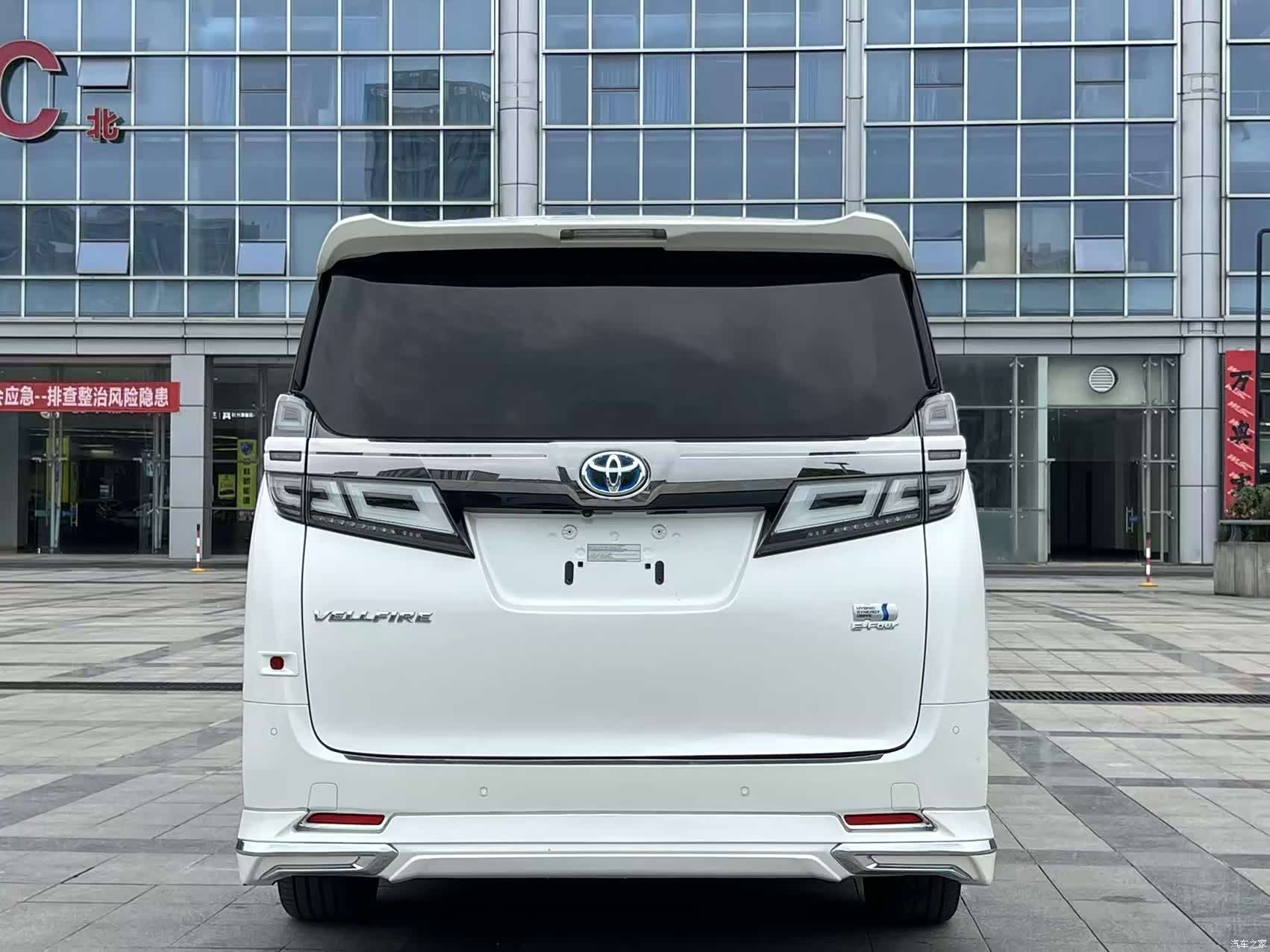 Toyota Vellfire, 2019 6