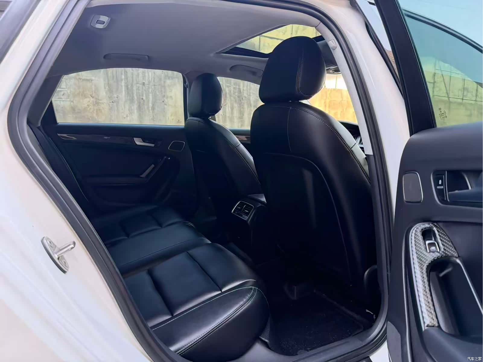 Audi A4L, 2016 11