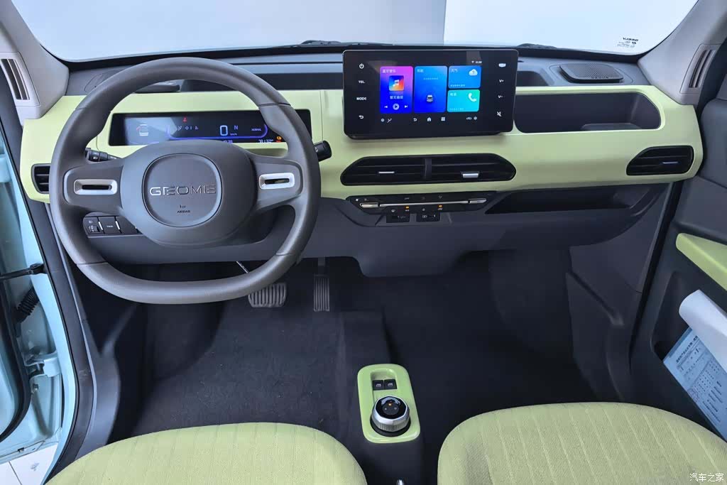 Geely Panda, 2025 12