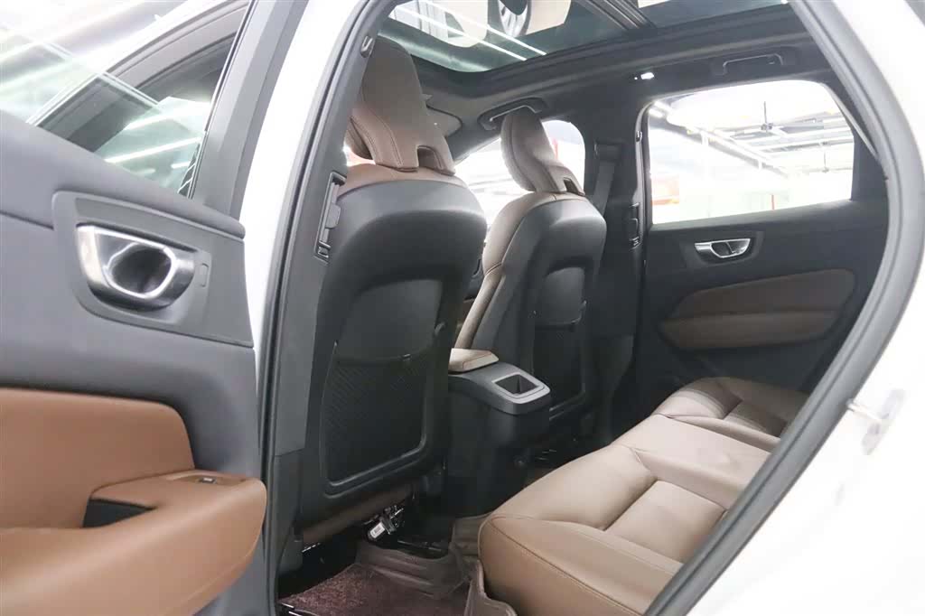 Volvo XC60, 2023 14