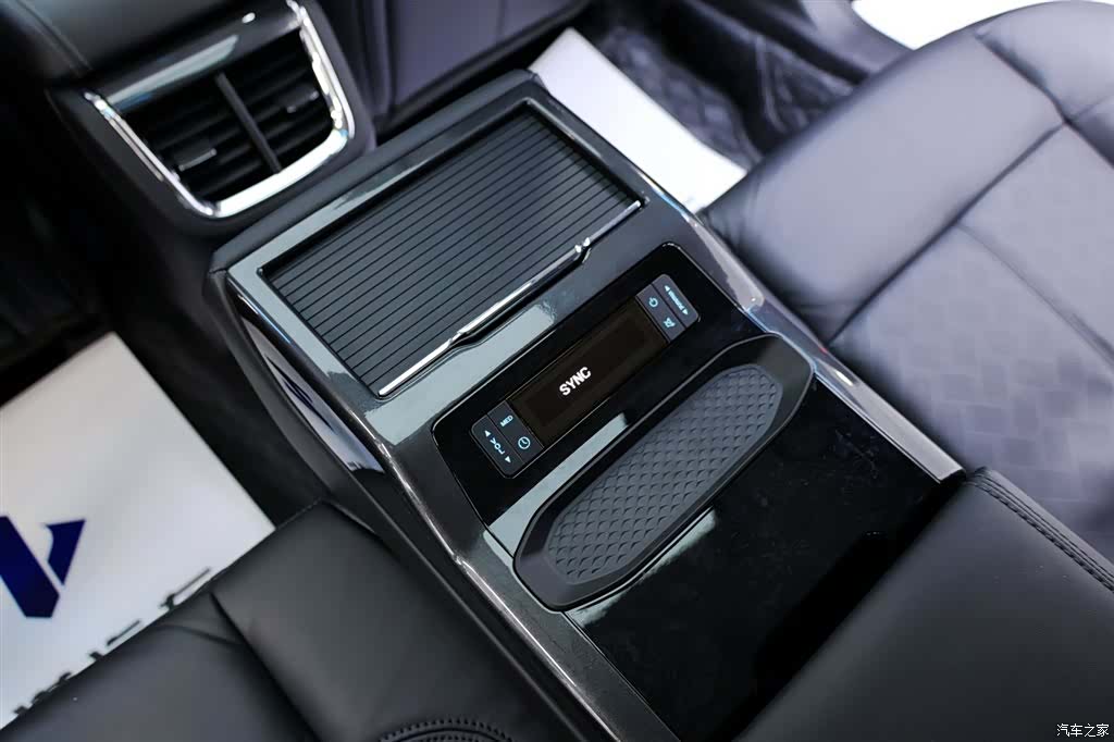 Ford Taurus, 2022 32