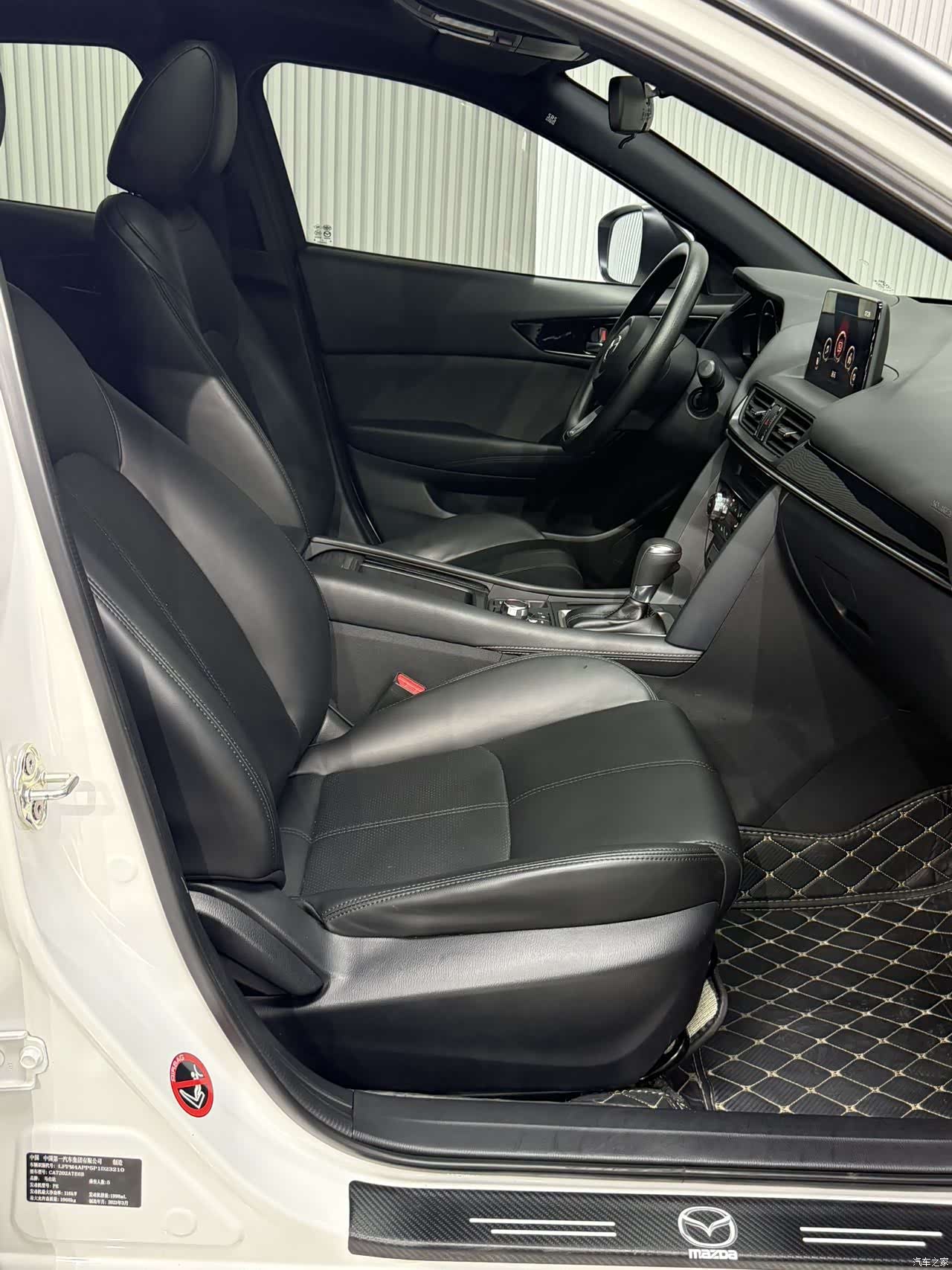 Mazda CX-4, 2023 10