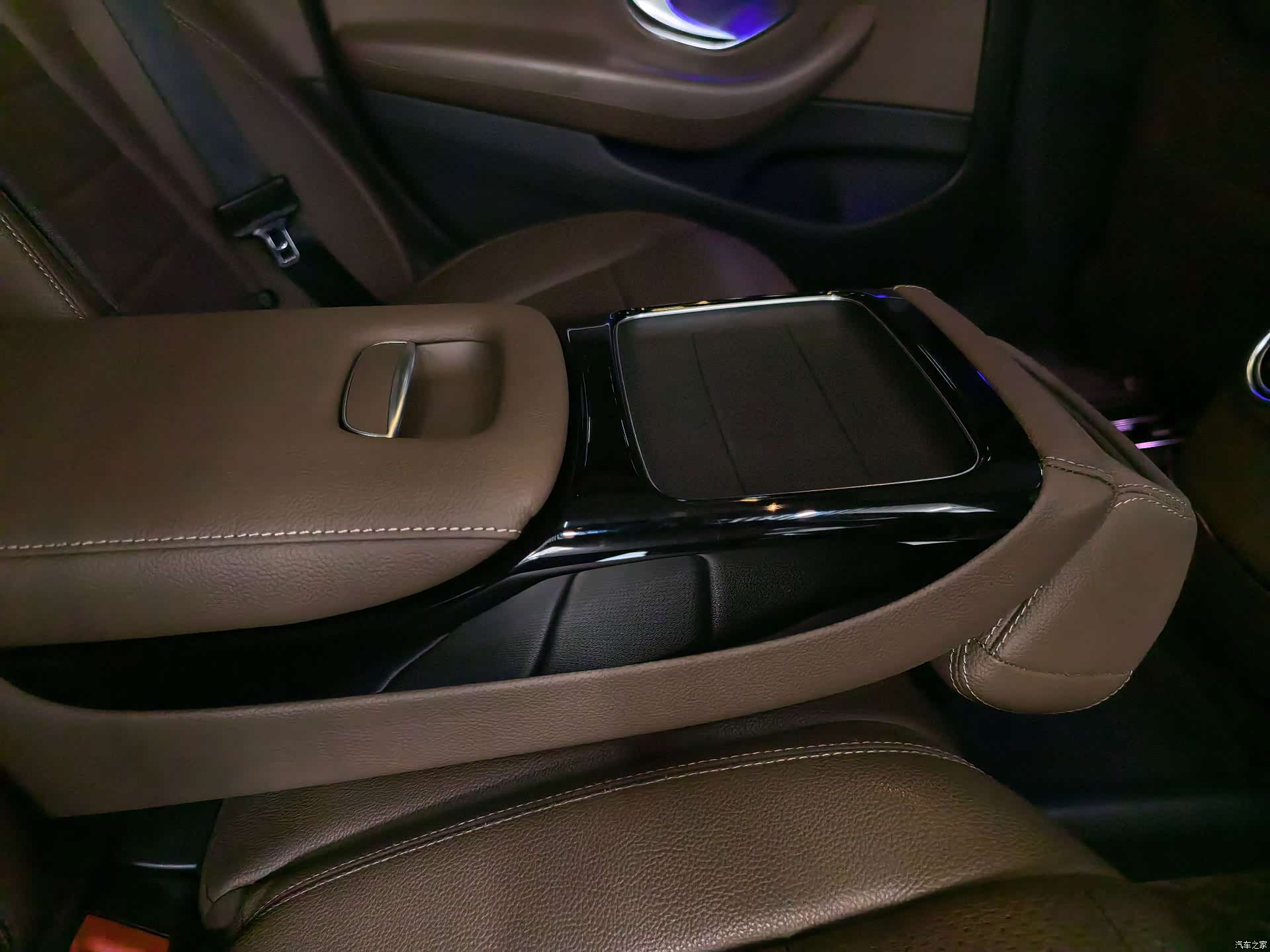 Mercedes-Benz E-Class, 2017 12
