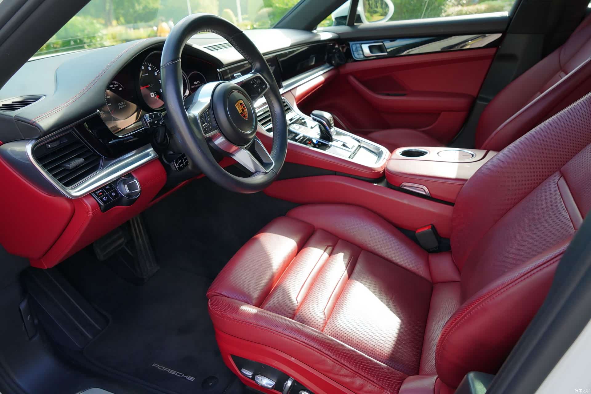 Porsche Panamera, 2018 9