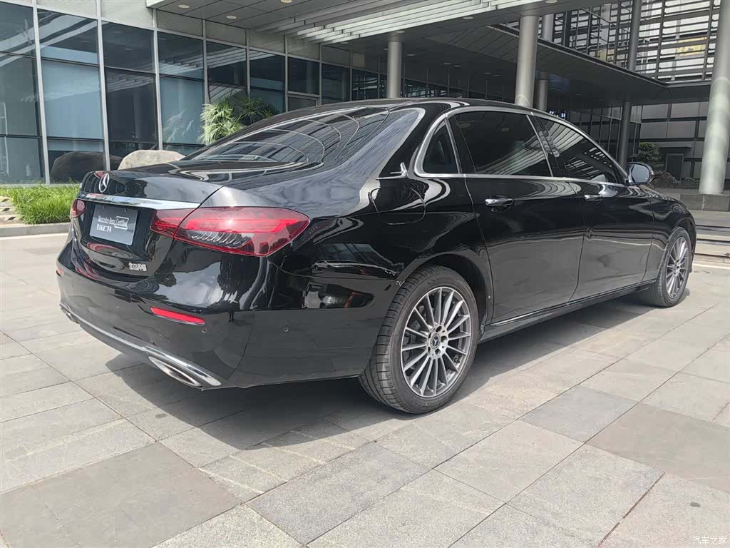 Mercedes-Benz E-Class, 2022 6