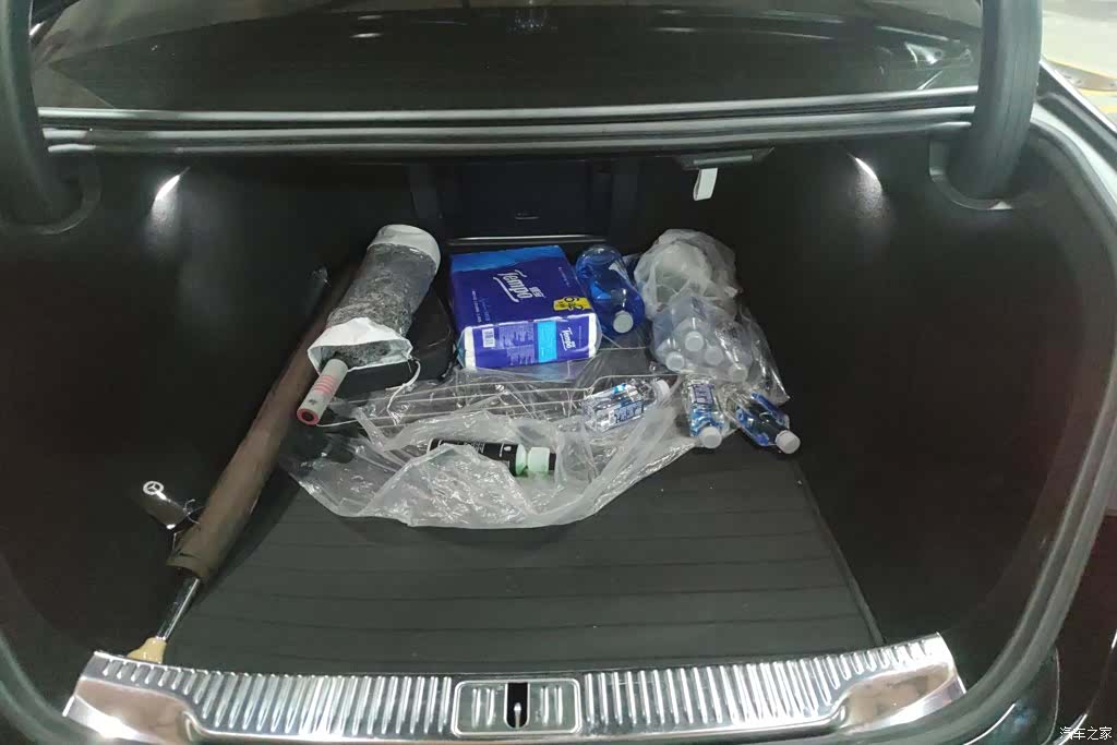 Maybach S-Class, 2023 4