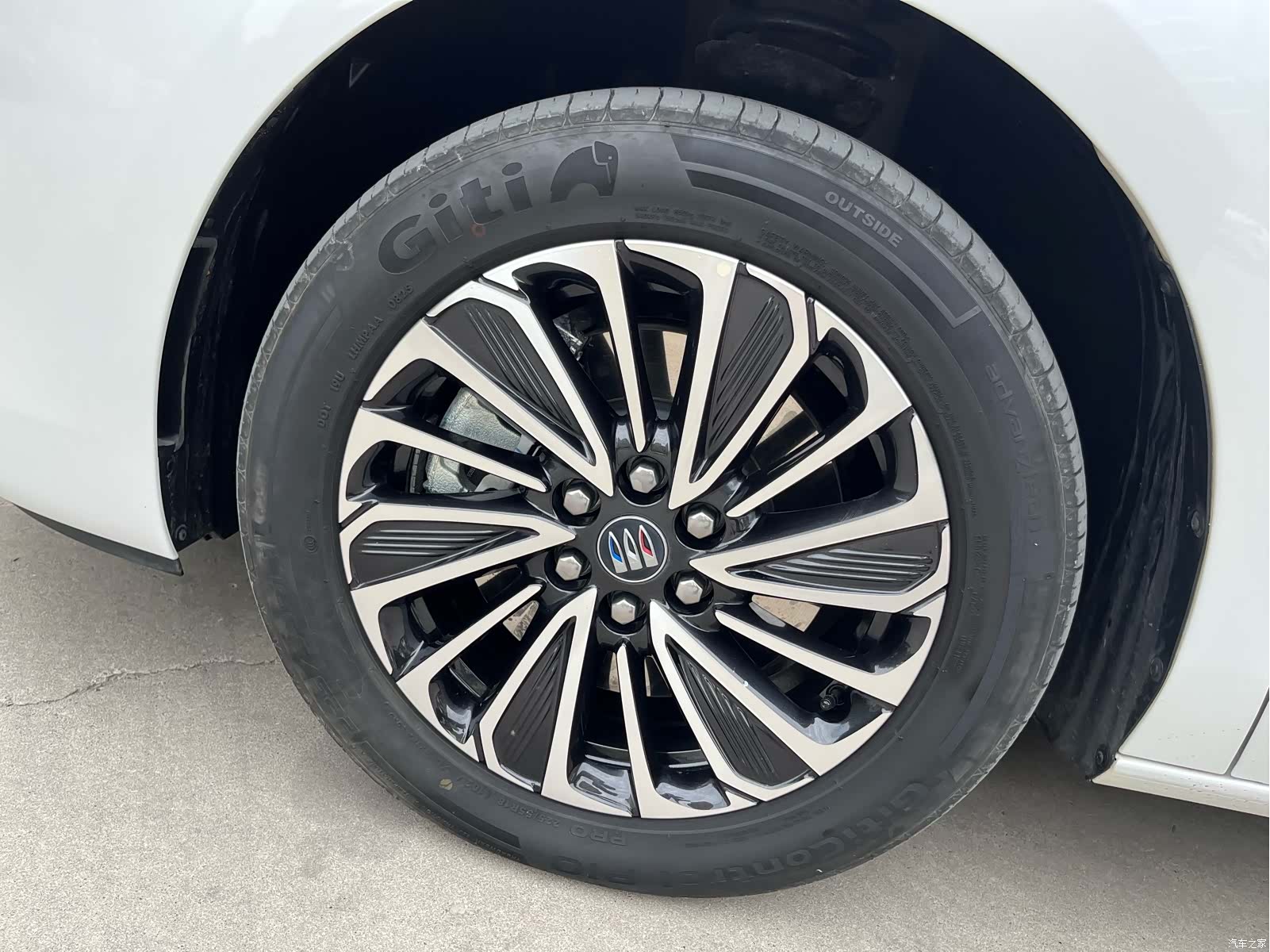 Buick GL8, 2025 24
