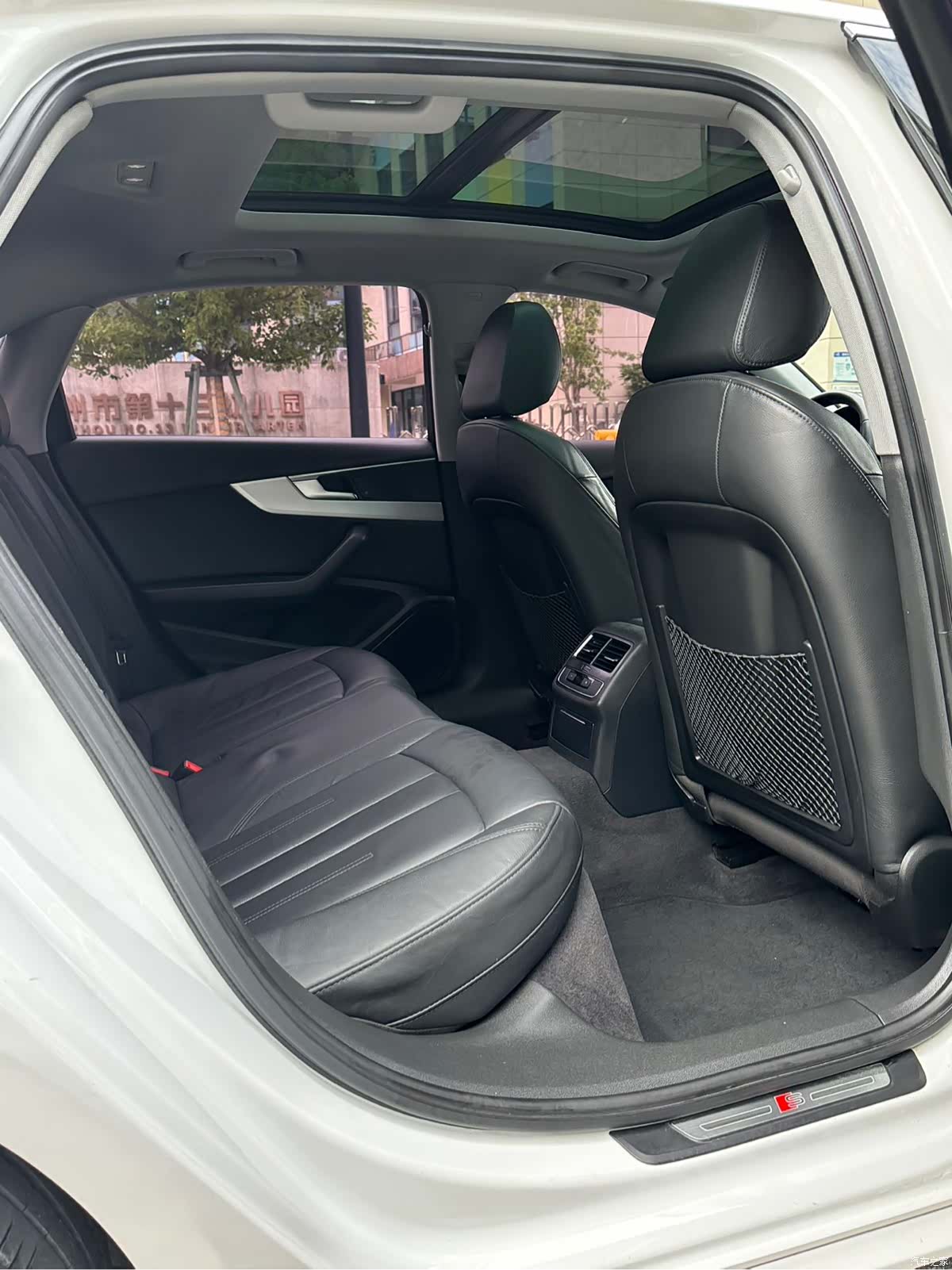 Audi A4L, 2019 15