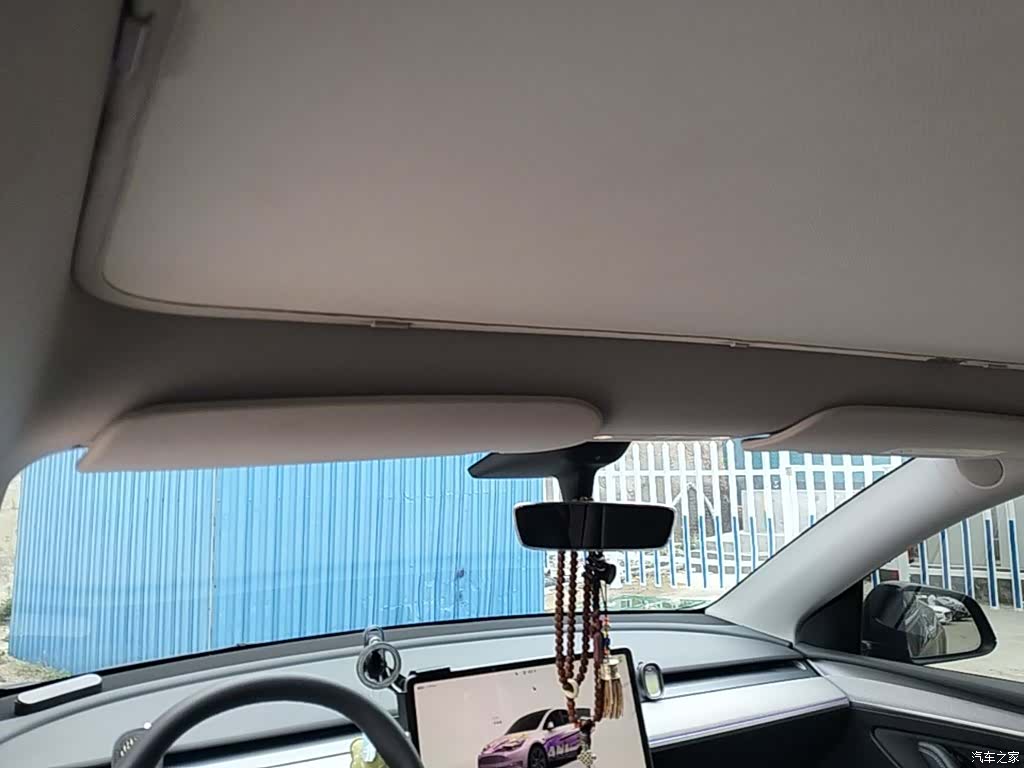Tesla Model Y, 2024 18