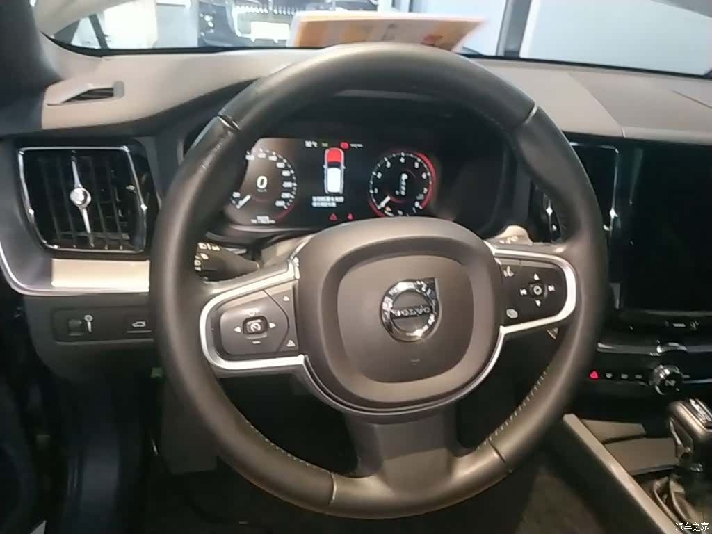Volvo XC60, 2018 11