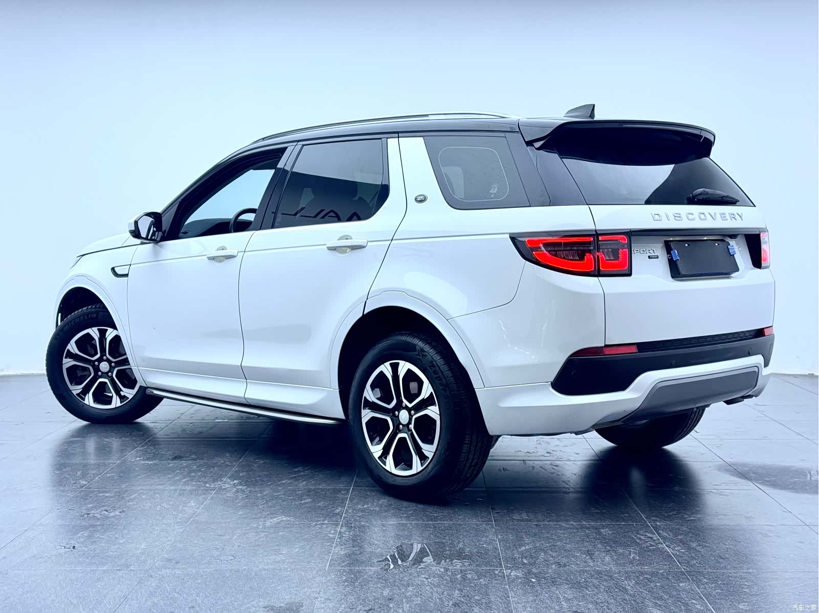 Land Rover Discovery, 2020 4