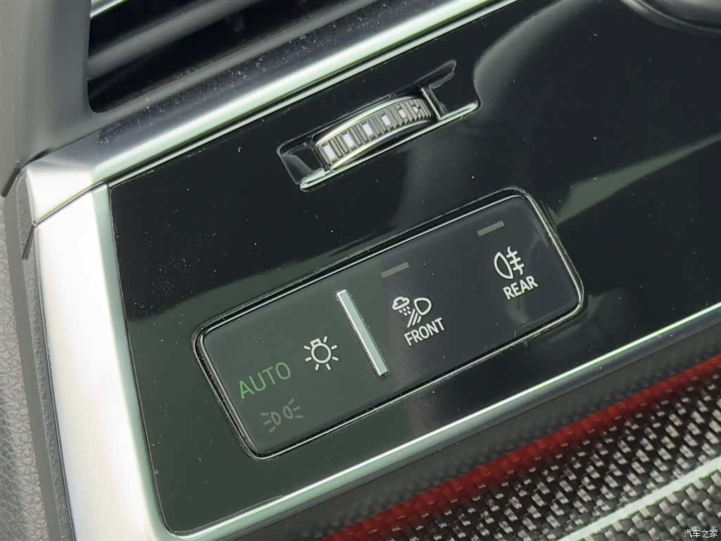 Audi Q7, 2024 16