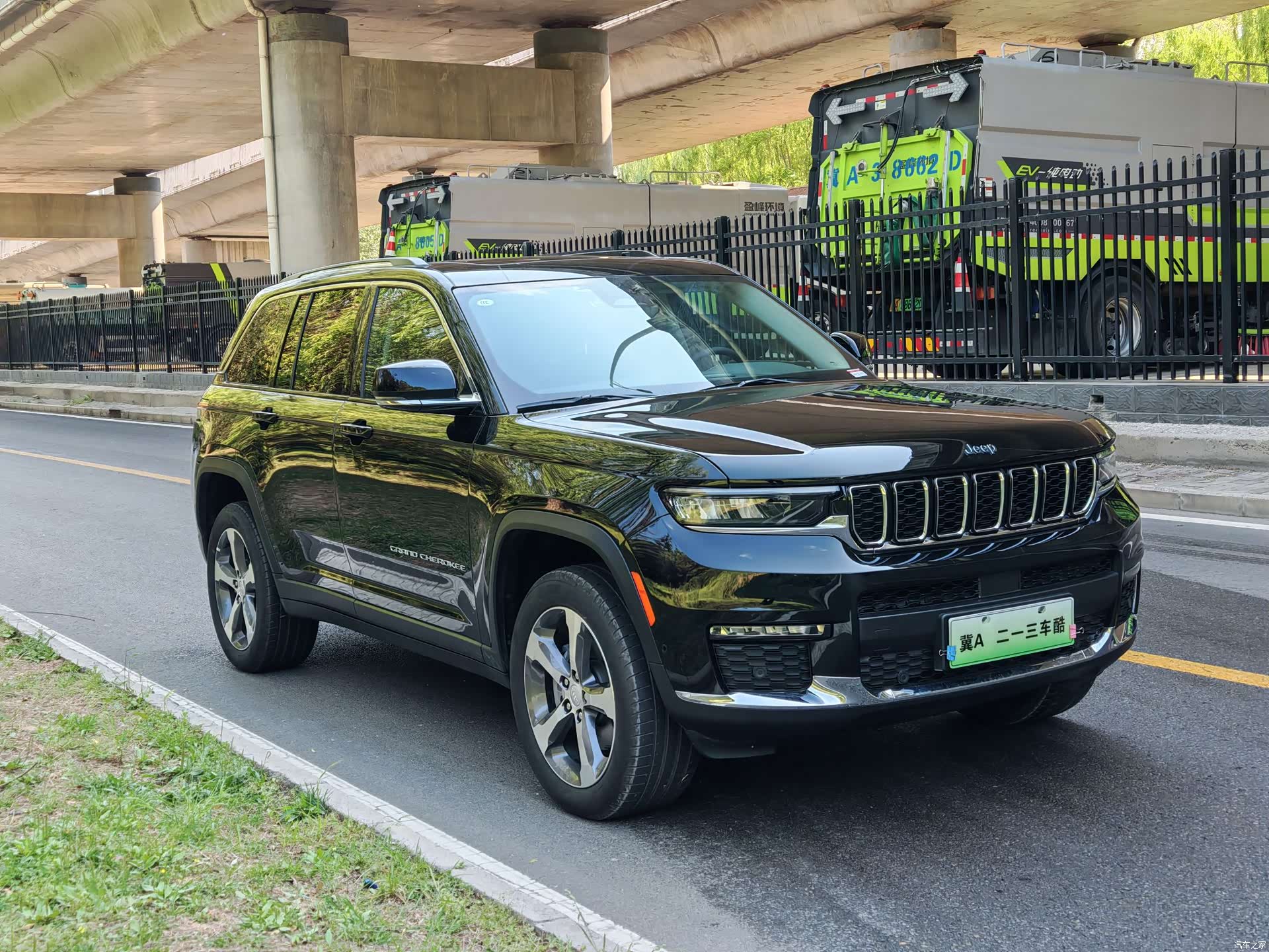 Jeep Grand Cherokee, 2025 3
