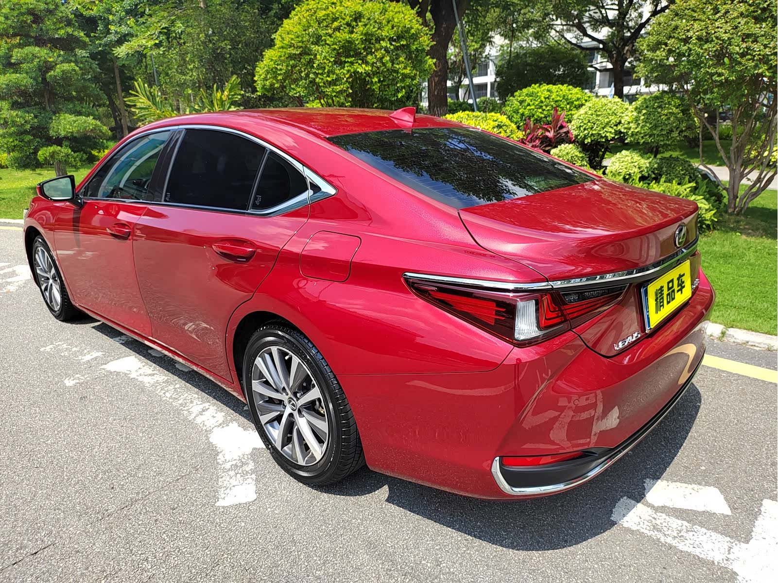 Lexus ES, 2019 4