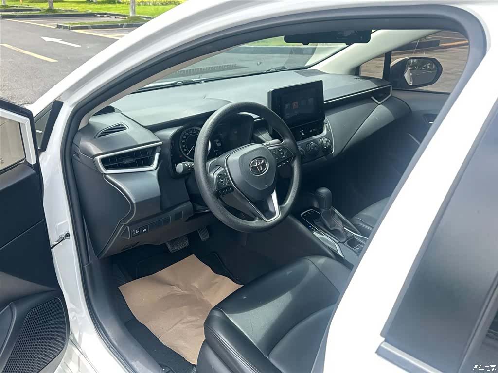 Toyota Corolla, 2022 все фото