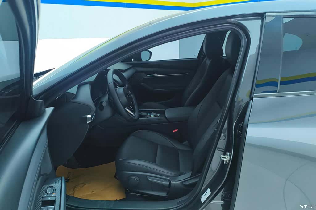 Mazda Mazda3, 2024 9