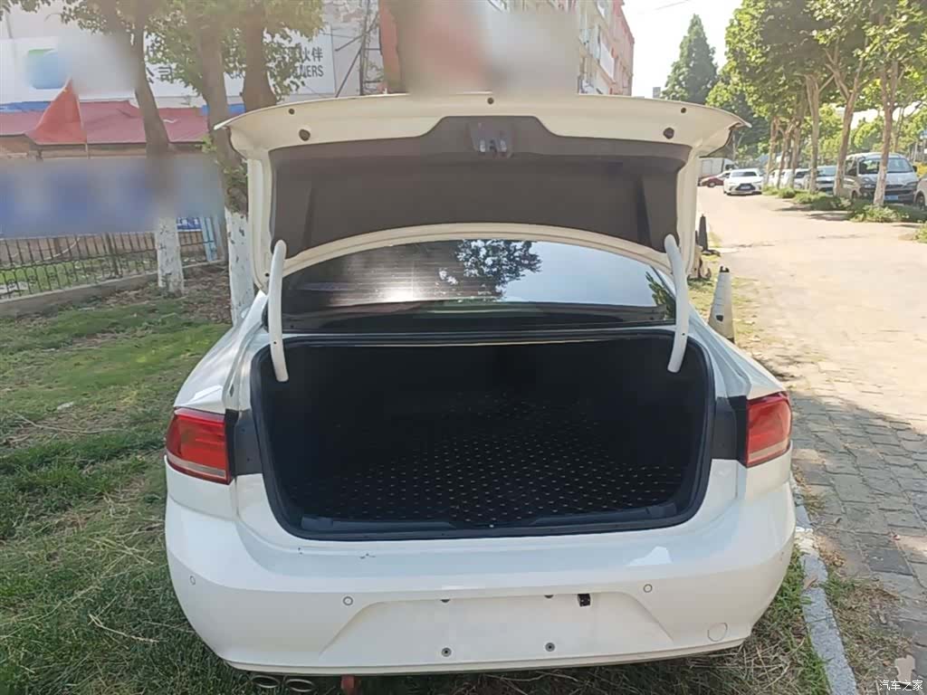 Volkswagen Lamando, 2016 19