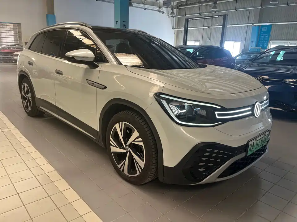 Volkswagen ID.6 CROZZ