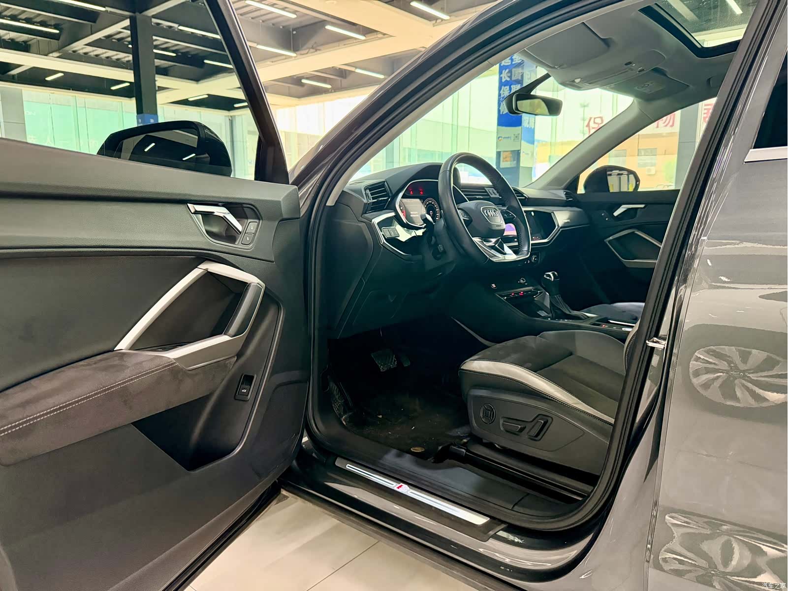 Audi Q3, 2022 4