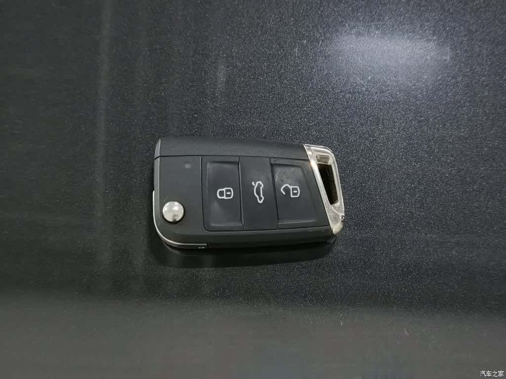 Volkswagen Sagitar, 2022 19