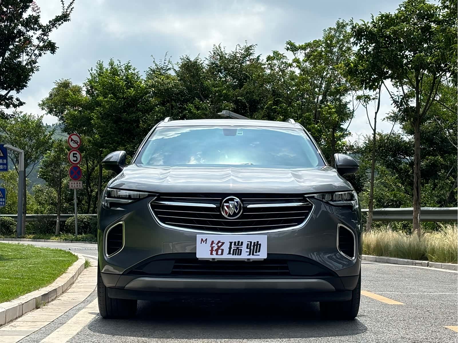 Buick Envision, 2023 2