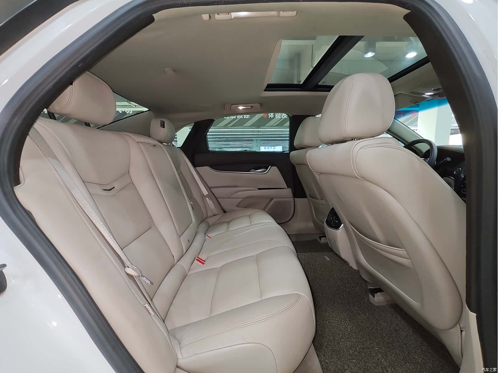 Cadillac XTS, 2015 13