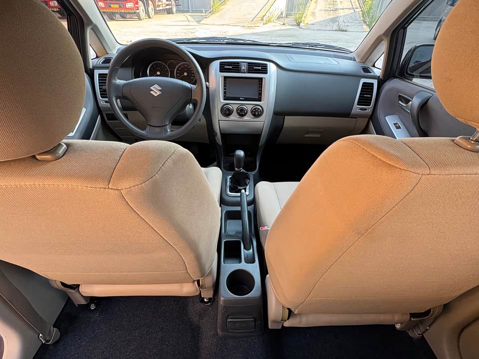 Suzuki Liana