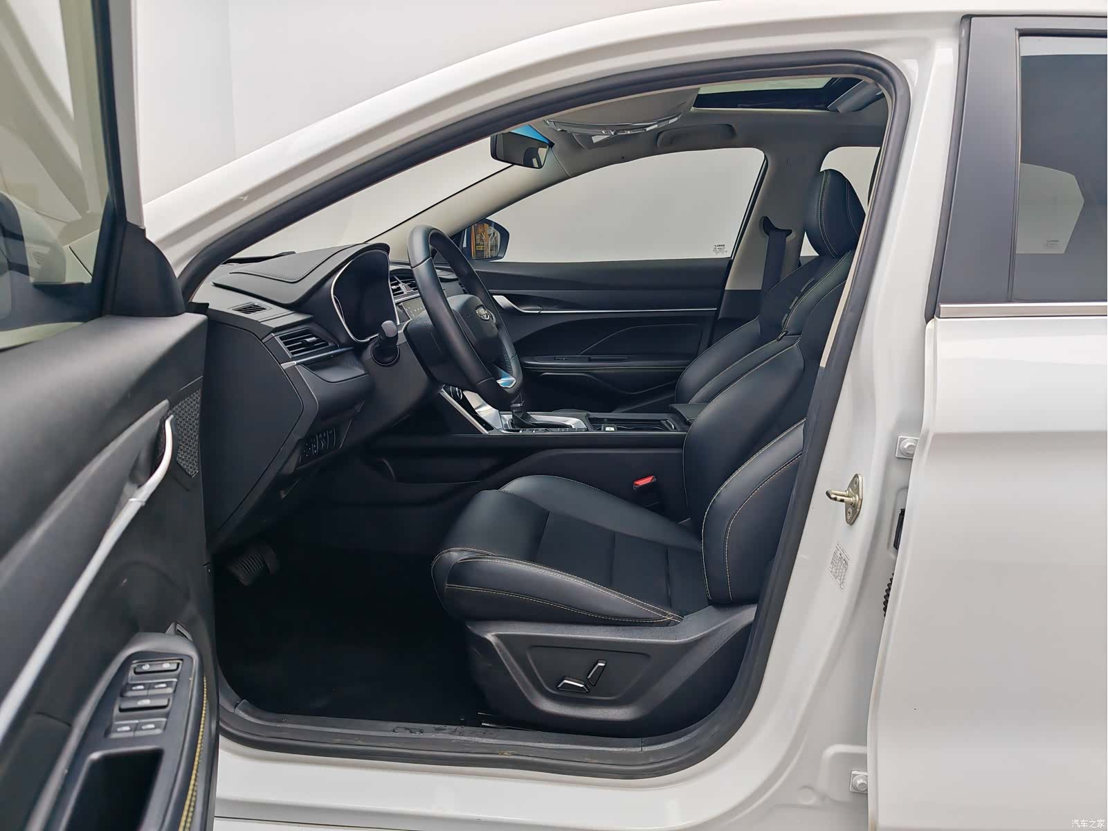 Geely Binray, 2021 14