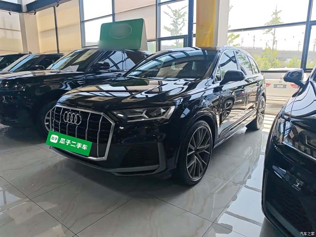 Audi Q7, 2022 1