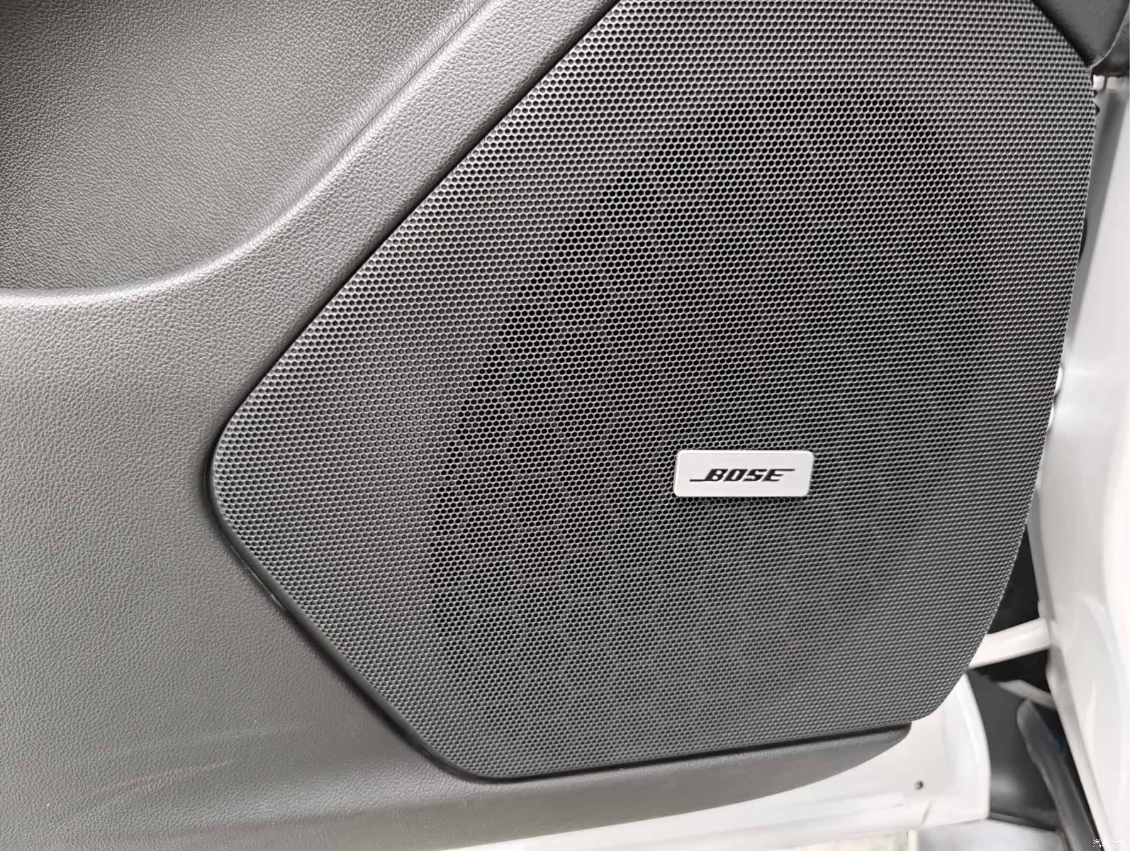 Cadillac XT5, 2017 9