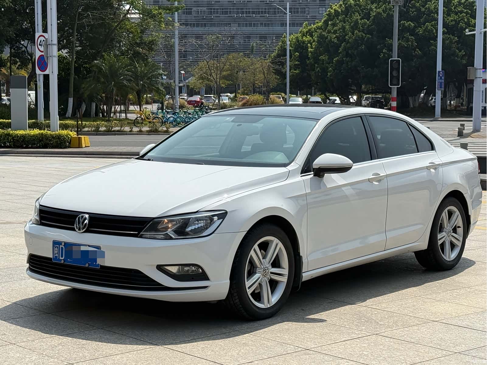 Volkswagen Lamando, 2016 1