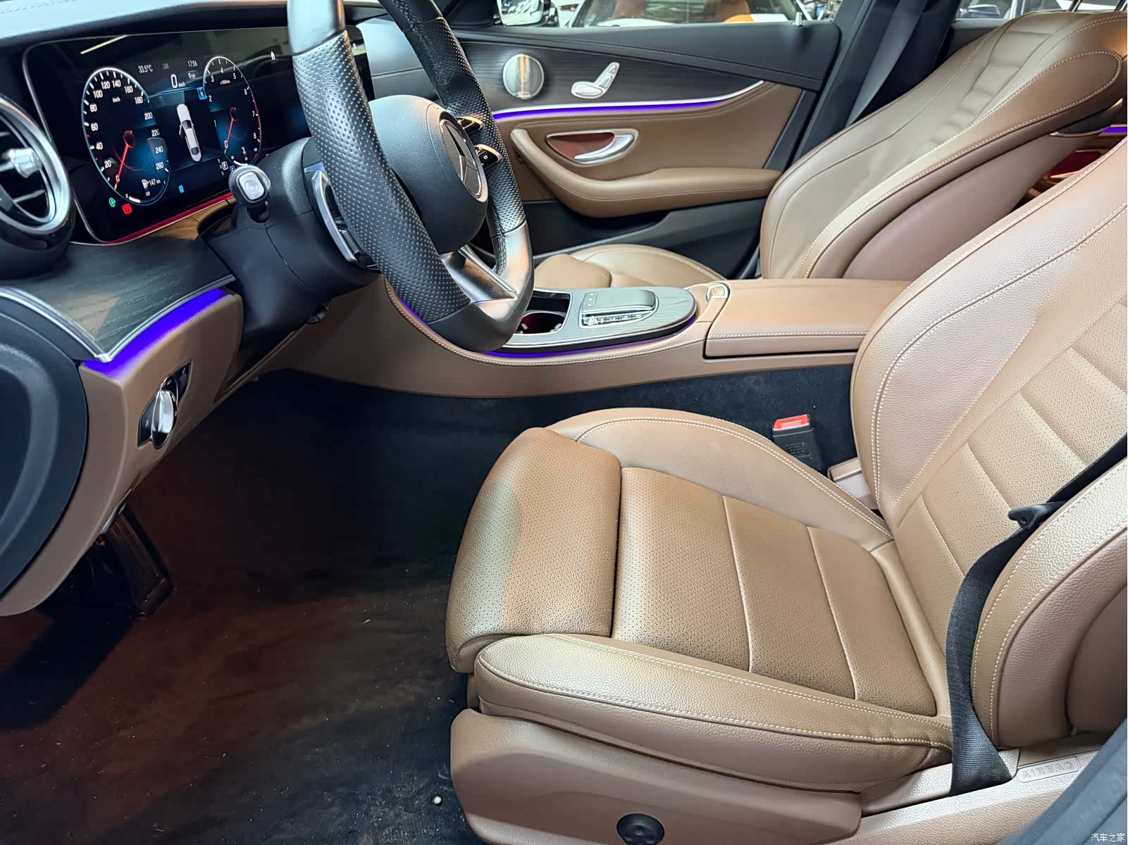 Mercedes-Benz E-Class, 2022 6