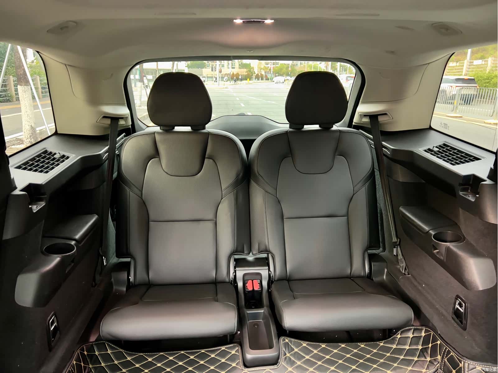 Volvo XC90, 2020 19
