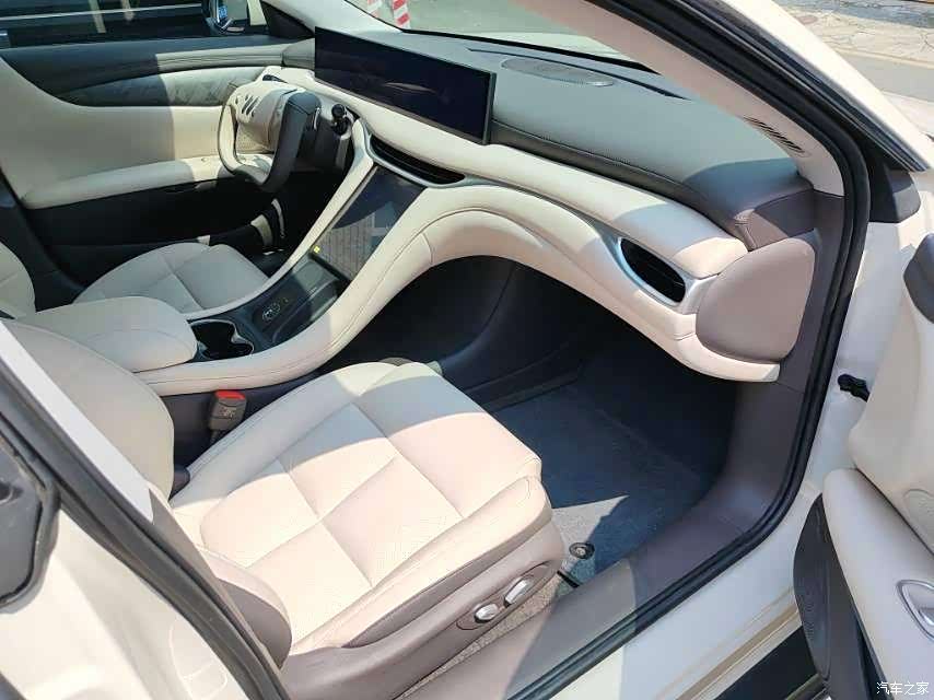 IM Motors L6, 2024 14