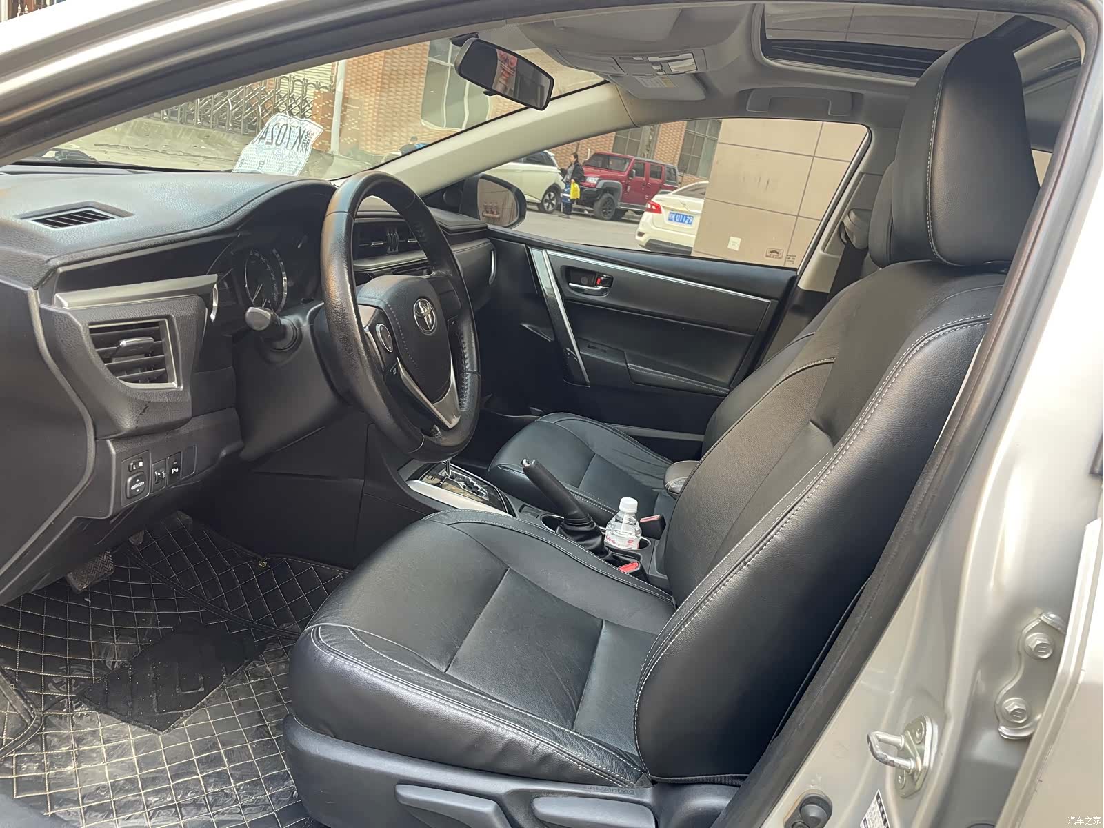 Toyota Corolla, 2015 4