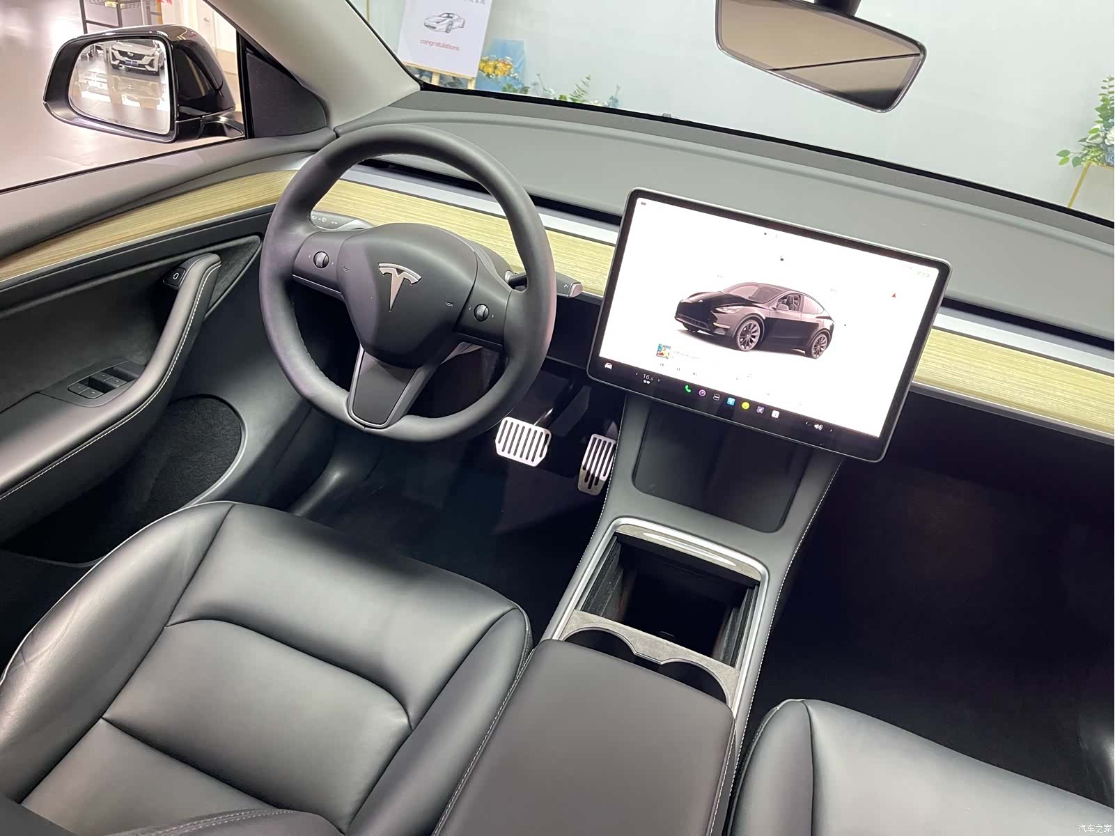 Tesla Model Y, 2023 9