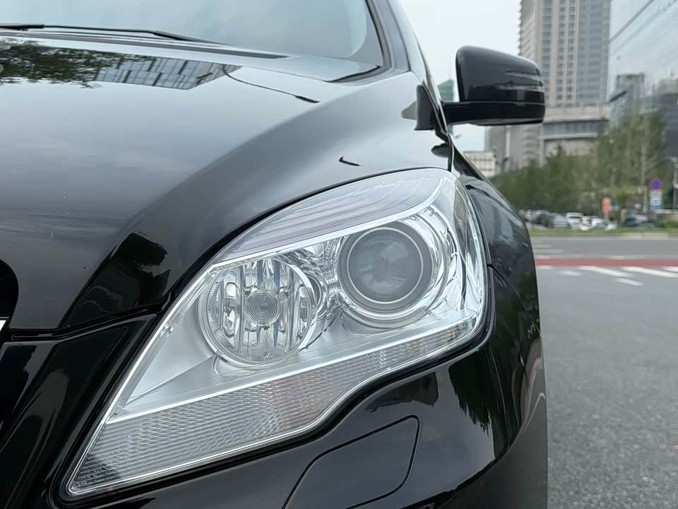 Mercedes-Benz R-class