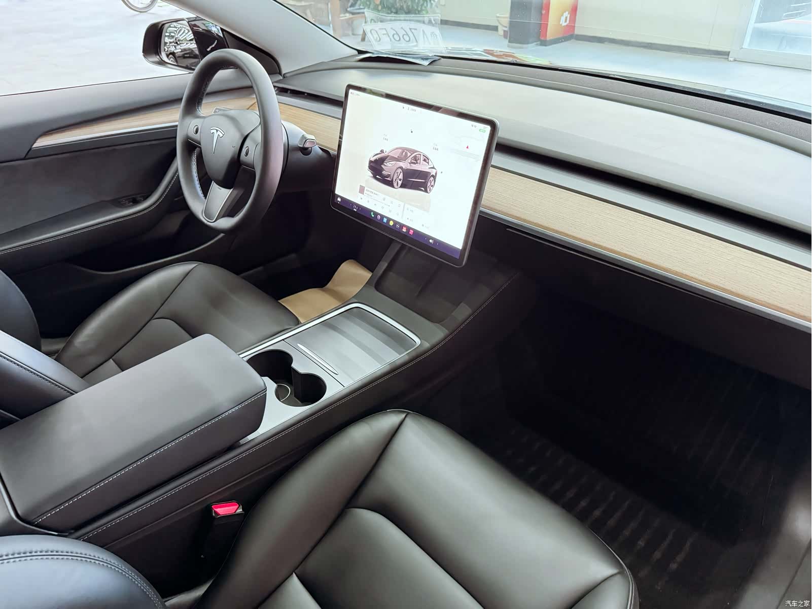 Tesla Model 3, 2023 18