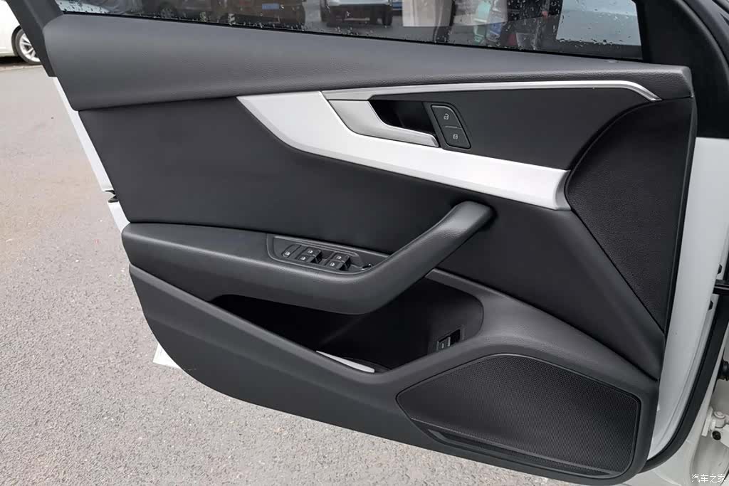 Audi A4L, 2021 7