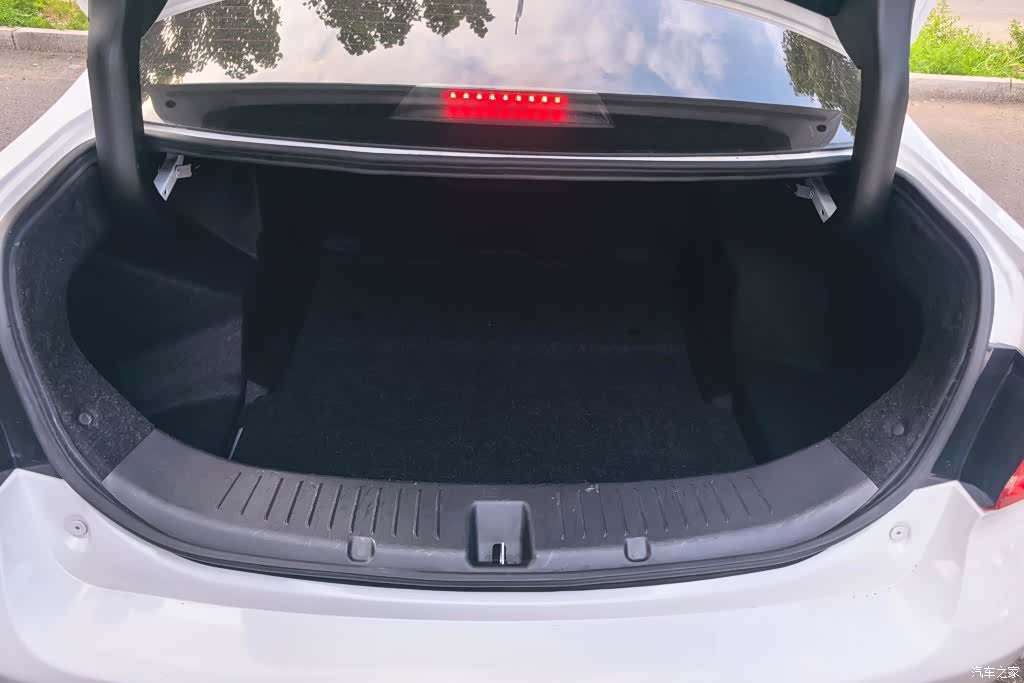 BYD Qin, 2018 4