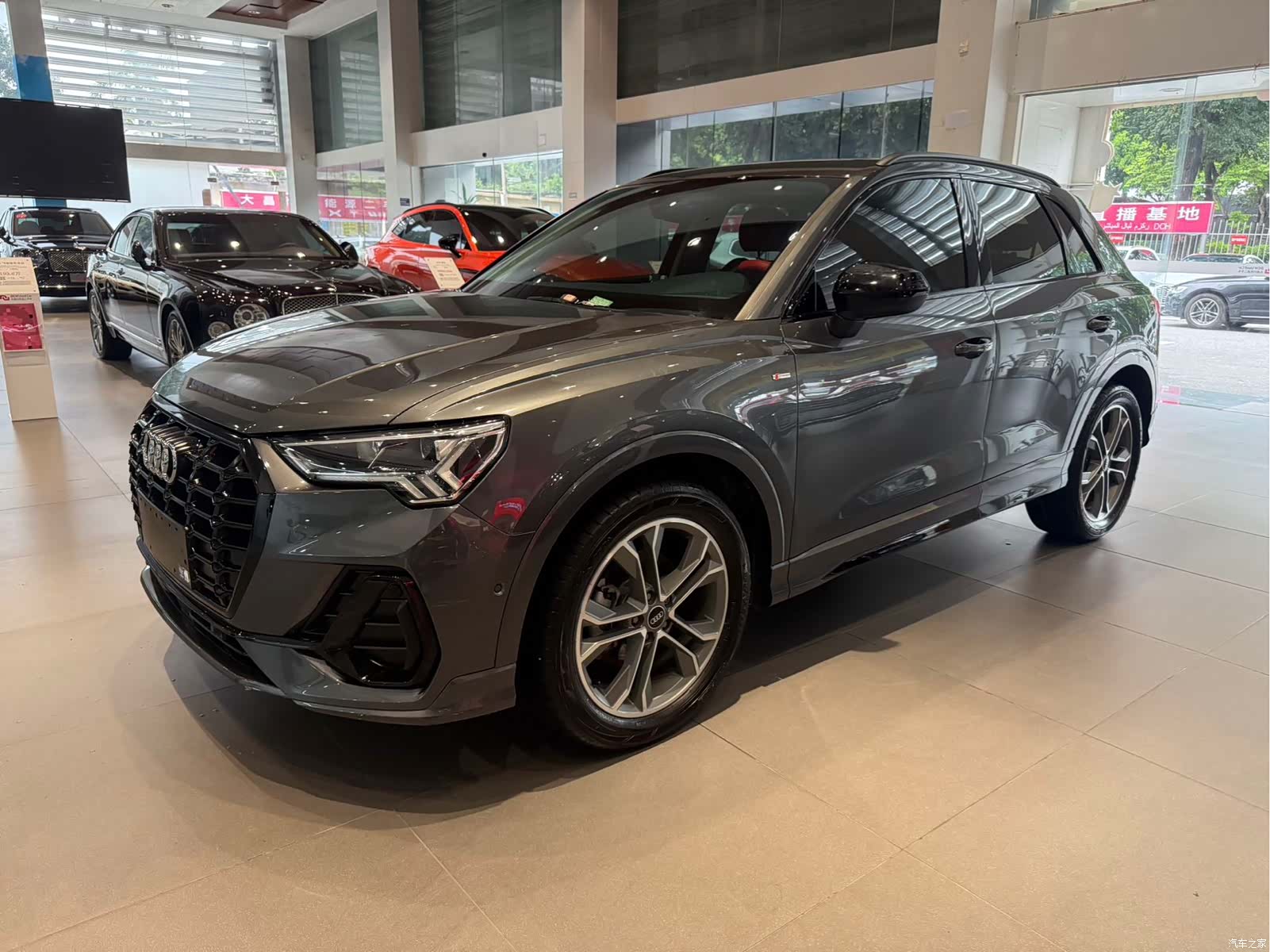 Audi Q3, 2023 1