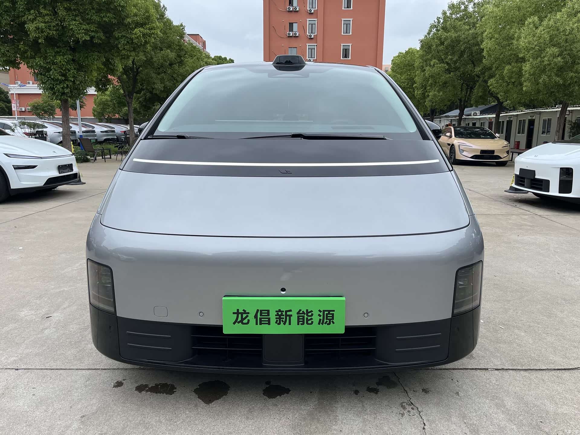 Li Auto MEGA, 2024 1